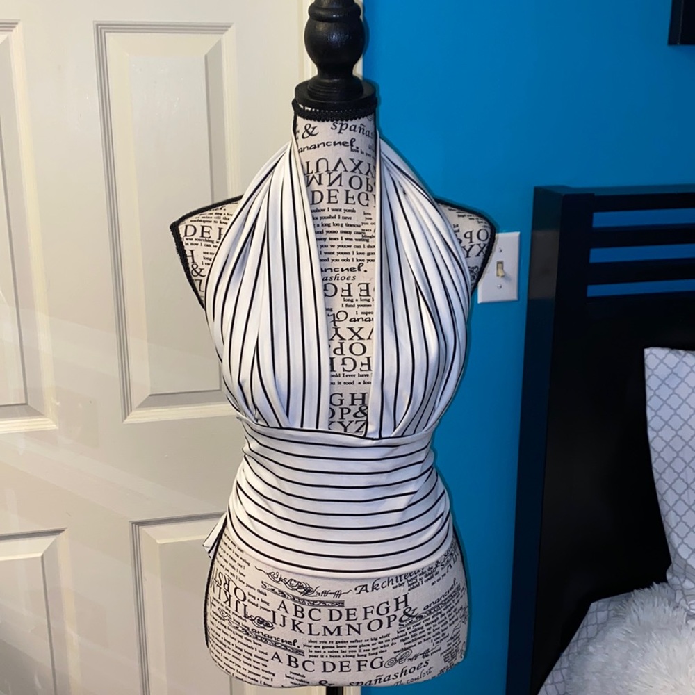 Sexy backless halter